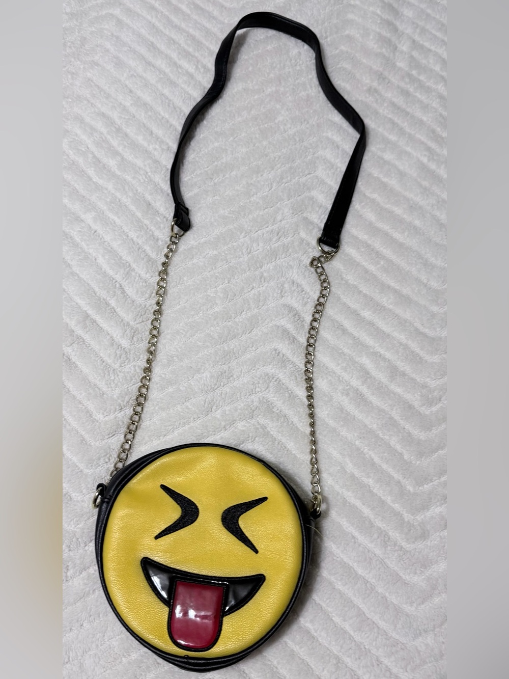 Emoji 😝 Olivia Miller Yellow-Lined Black Trim Crossbody Bag